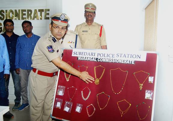 The Subedari police arrested three accused involved in the theft, recovered gold ornaments worth about 38 lakhs and a car.