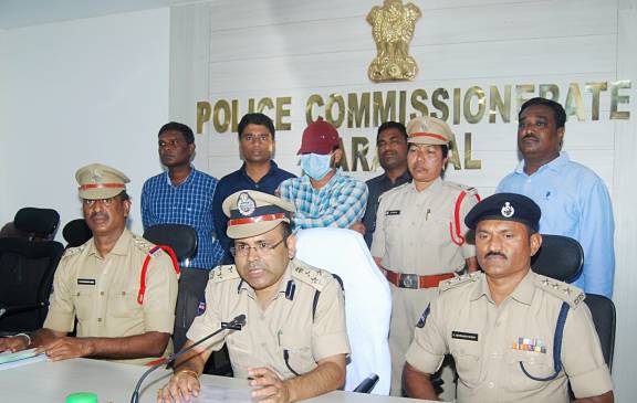 The Subedari police arrested three accused involved in the theft, recovered gold ornaments worth about 38 lakhs and a car.