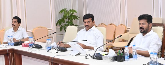All the deserving will get Indramma houses, Indramma committees will be formed in the state till Dussehra festival. Review meeting of construction of Indramma houses.