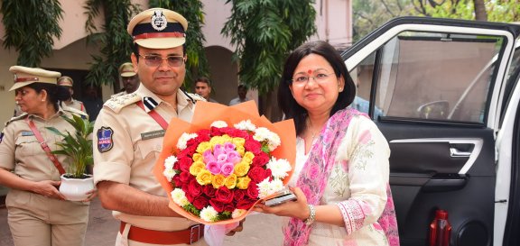 add dgp swati lakara in warangal cp office