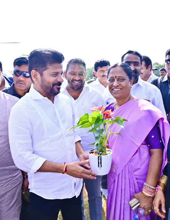 cm in warangal hanamkonda flood affected area inspection