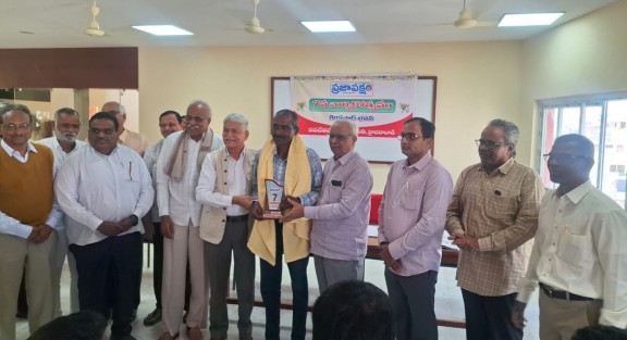 tota sudhakar award best perfomance